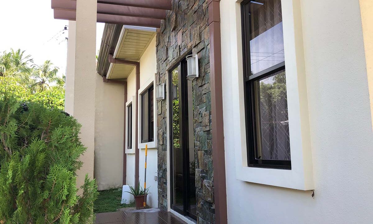 2-Story-Single-Attached-House-For-Sale-in-Woodland-Park-Residences-Yati-Liloan-Cebu-Facade