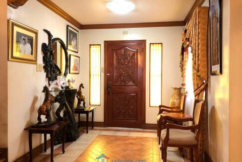 3-Bedrooms-Fully-Furnished-House-For-Sale-in-Paseo-San-Ramon-Banawa-Cebu-City-Entrance