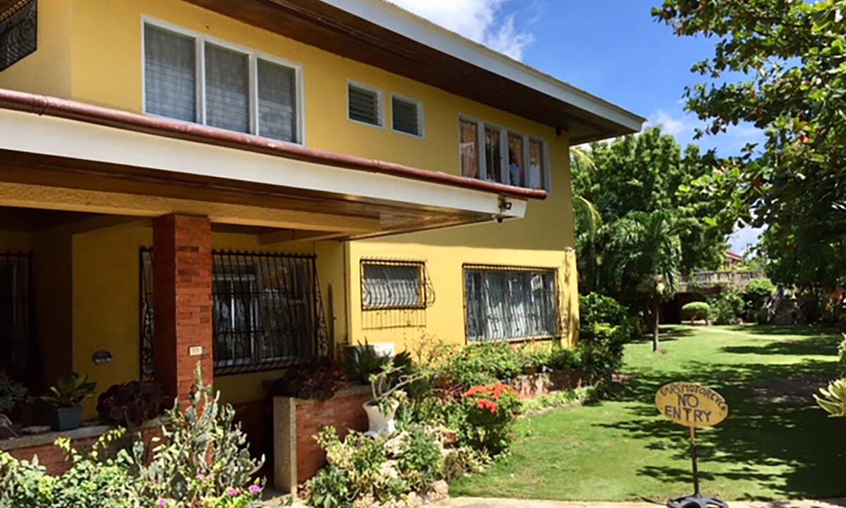 1908-SqM-Resort-with-Antique-Furniture-For-Sale-in-Argao-Cebu-3