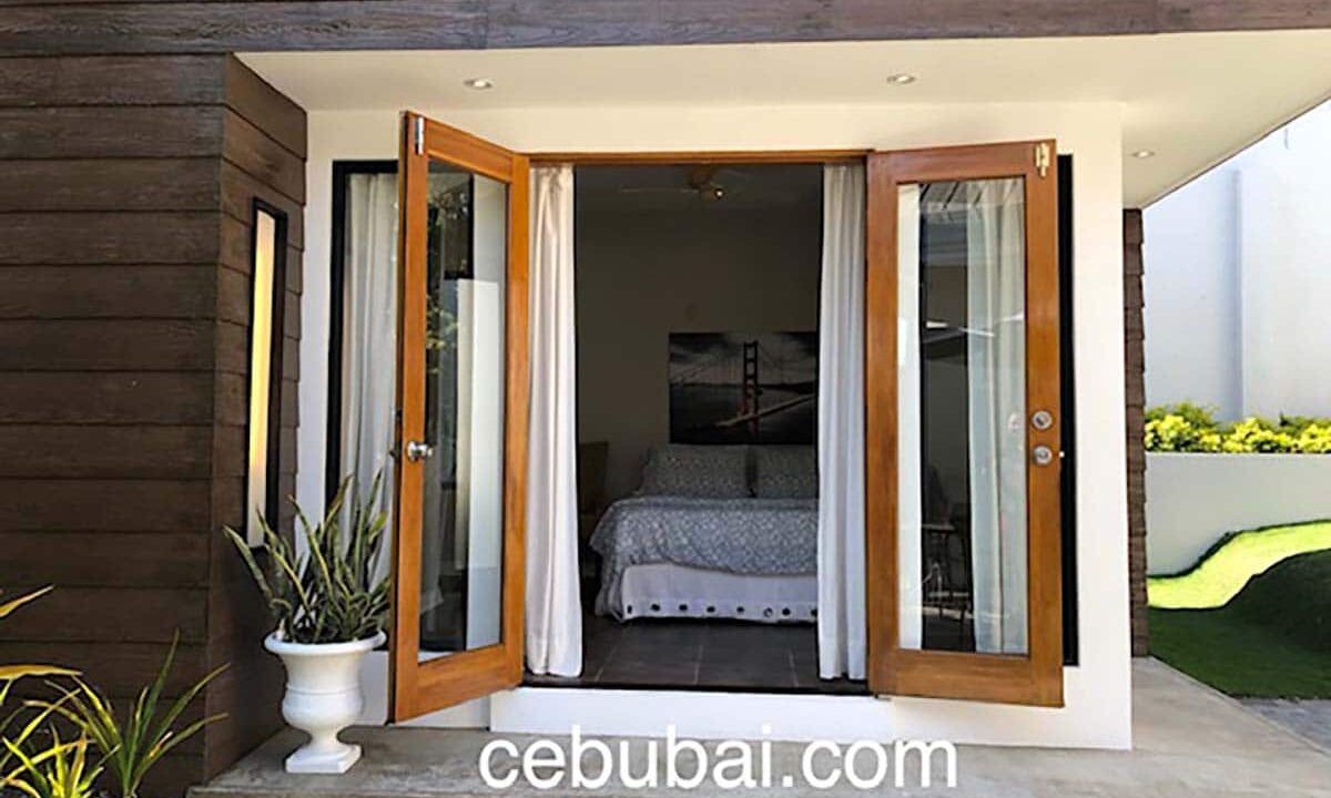 3-Bedrooms-Elegant-and-Spacious-House-For-Sale-in-Silver-Hills-Talamban-Cebu-City-Outside-View