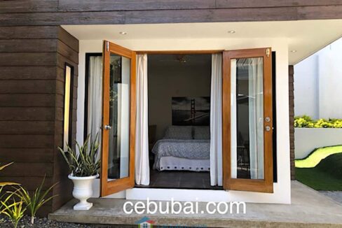 3-Bedrooms-Elegant-and-Spacious-House-For-Sale-in-Silver-Hills-Talamban-Cebu-City-Outside-View