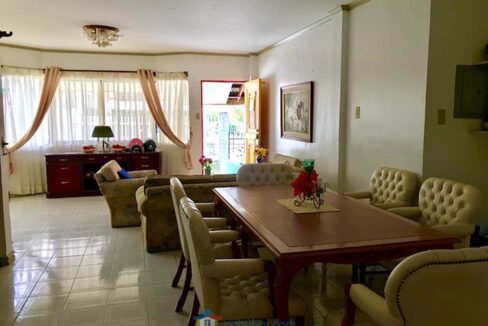 4-Bedroom-Spacious-House-For-Sale-in-White-Hills-Banawa-Cebu-City-2