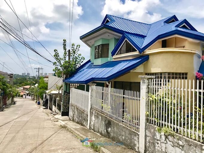 4-Bedroom Spacious House For Sale in White Hills Banawa Cebu City