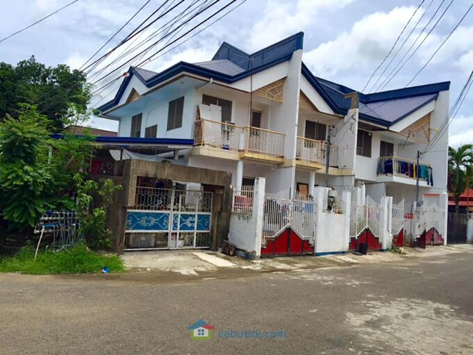 Corner Lot with 4 Apartment Units For Sale in Labangon Cebu City