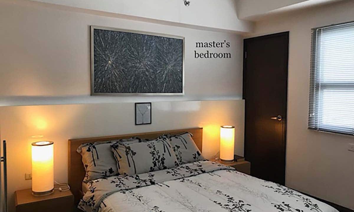 Elegantly-Furnished-1-Bedroom-Avalon-Condo-For-Sale-in-Cebu-Business-Park-Masters-Bedroom
