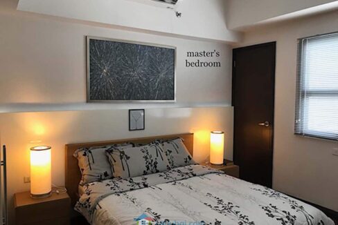 Elegantly-Furnished-1-Bedroom-Avalon-Condo-For-Sale-in-Cebu-Business-Park-Masters-Bedroom