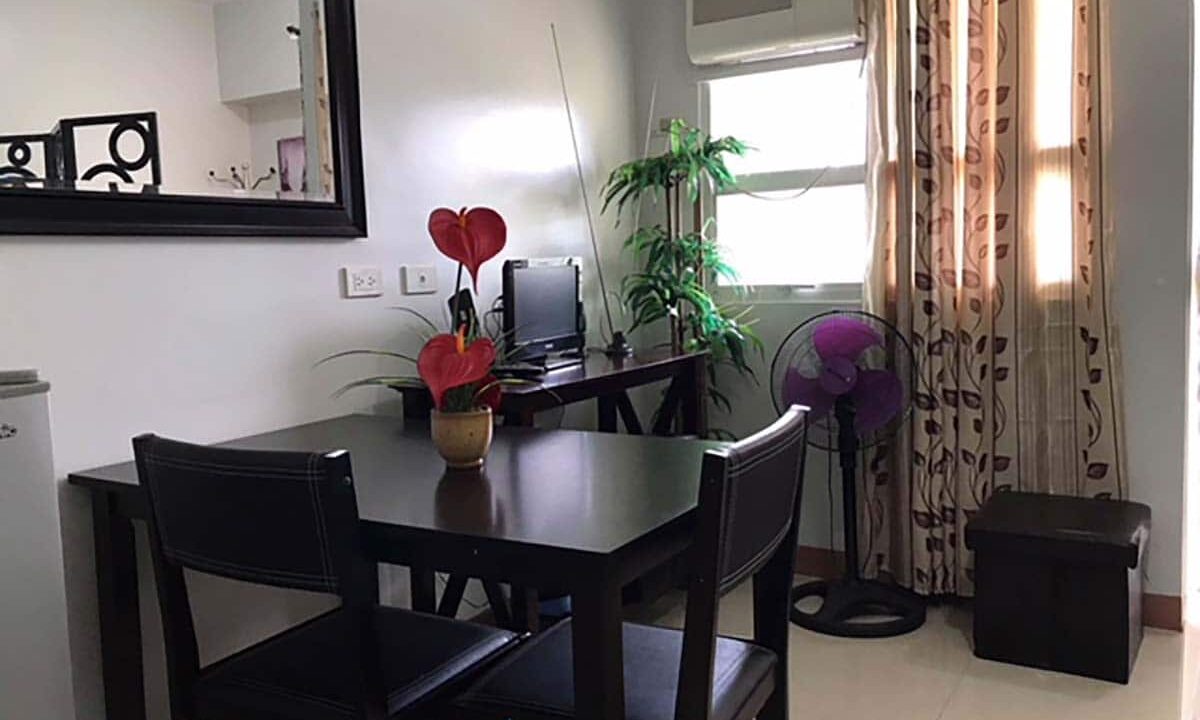 Fully-Furnished-Studio-Unit-For-Rent-in-La-Guardia-Flats-2-Salinas-Drive-Lahug-Cebu-City-Dining-Area