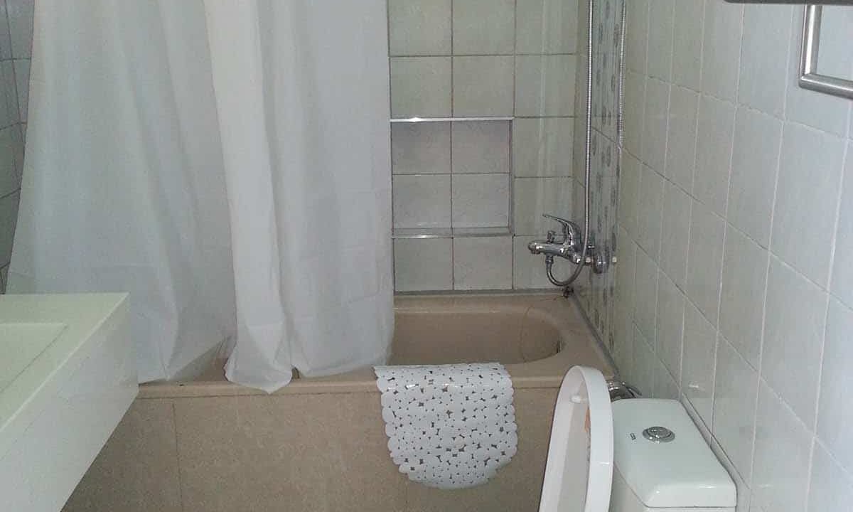 Pre-owned-2BR-Condo-For-Sale-in-Sentinel-Condominium-Kasambangan-Cebu-City-Toilet