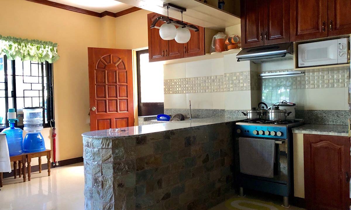 Ready-For-Occupancy-House-and-Lot-For-Sale-in-Jugan-Consolacion-Cebu-Kitchen