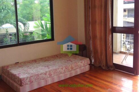 2-Story-House-For-Rent-in-Cebu-with-Swimming-Pool-03