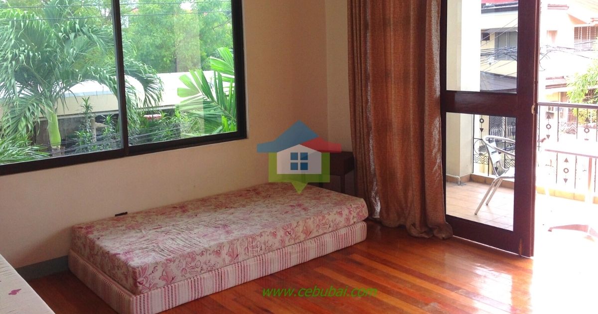 2-Story-House-For-Rent-in-Cebu-with-Swimming-Pool-03