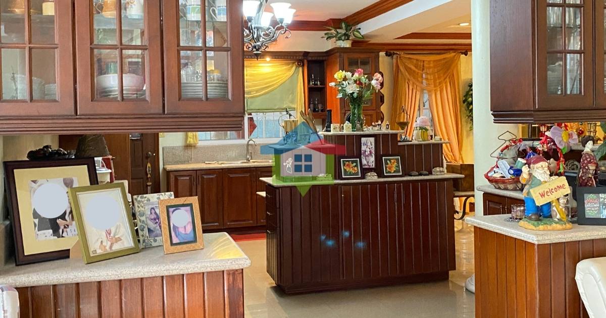 8-Bedroom-House-and-Lot-For-Sale-in-Lapu-Lapu-City-Mactan-Cebu-Cabinets