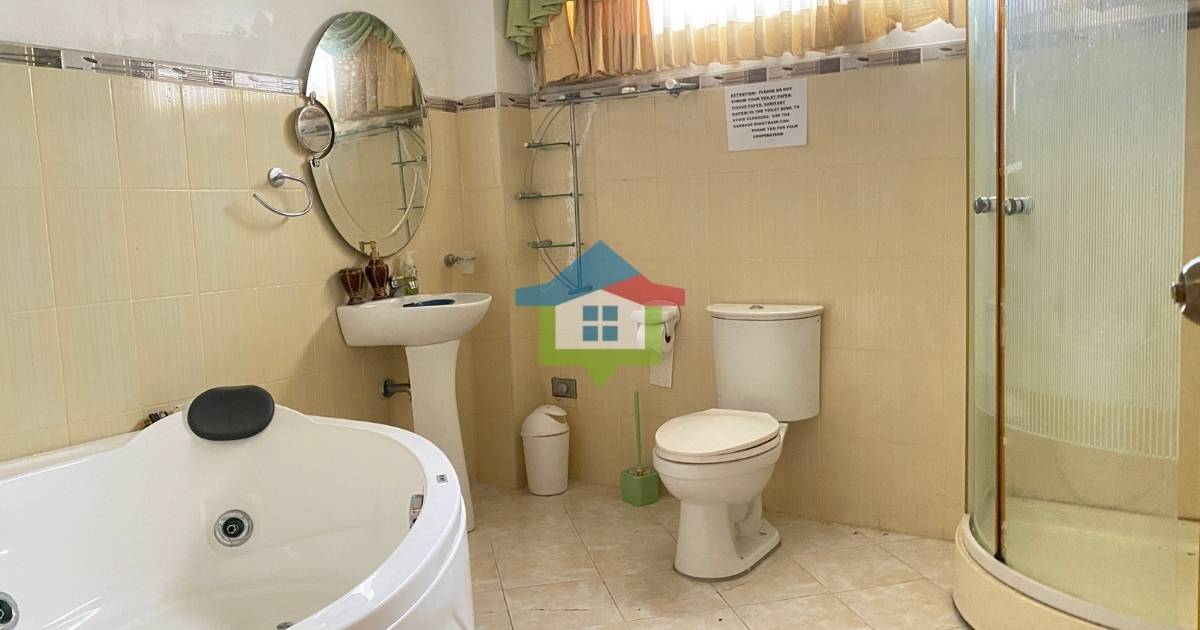 8-Bedroom-House-and-Lot-For-Sale-in-Lapu-Lapu-City-Mactan-Cebu-Toilet-Bath