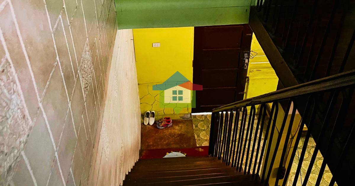 Affordable-Duplex-Apartment-For-Sale-in-Ramos-Cebu-City-Stairs