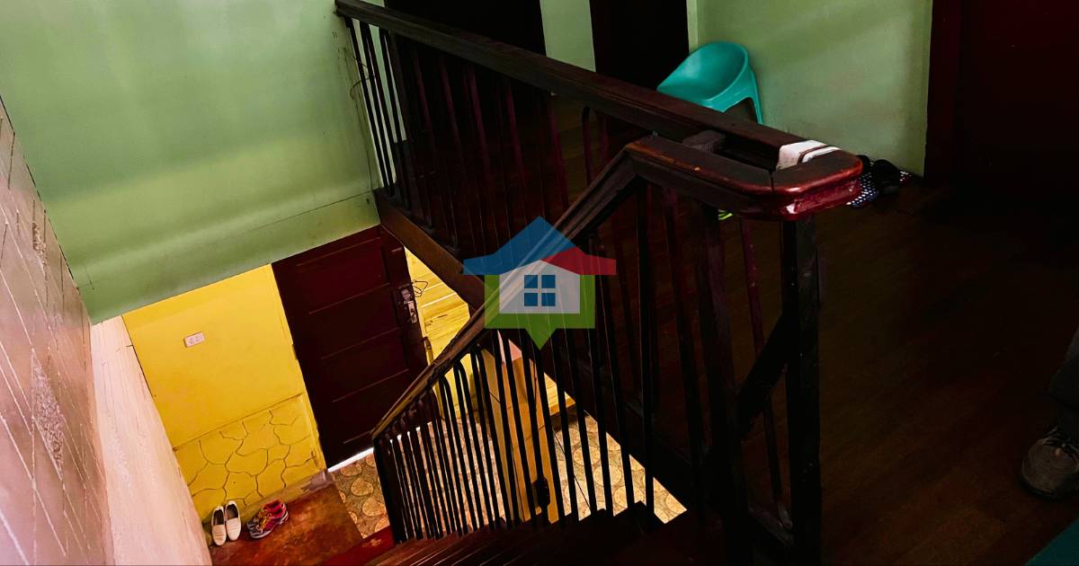 Affordable-Duplex-Apartment-For-Sale-in-Ramos-Cebu-City-Stairs2