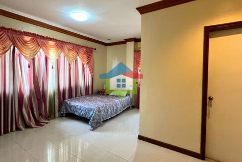 8-Bedroom-House-and-Lot-For-Sale-in-Lapu-Lapu-City-Mactan-Cebu-Bedroom4