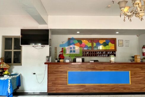 Operational-Hotel-For-Sale-in-Cebu-City-Frankfurter-Deluxe-Front-Desk