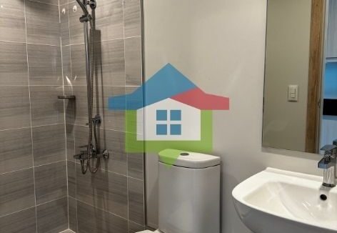 Studio-Condominium-For-Sale-in-Cebu-Business-Park-Solinea-Tower-4-Bathroom