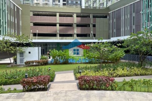 Studio-Condo-for-Sale-in-Avida-Riala-at-Cebu-IT-Park-Swimming-Pool
