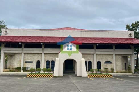 Modern-House-with-Roof-Deck-For-Sale-in-Royale-Estate-Cebu-Consolacion-Clubhouse