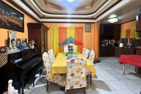 7BR-House-and-Lot-Cebu-City-For-Sale-near-Gaisano-Capital-Tisa-Dining-Area