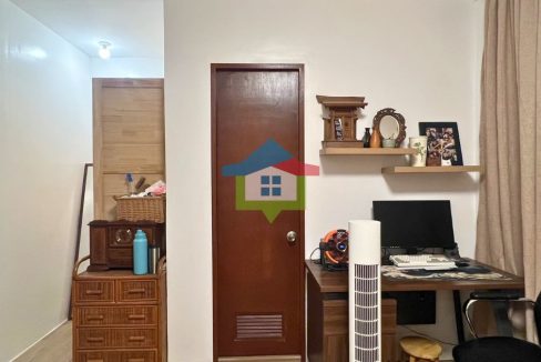 Assume-House-and-Lot-in-Tisa-Cebu-City-Masters-Bedroom-Other-View